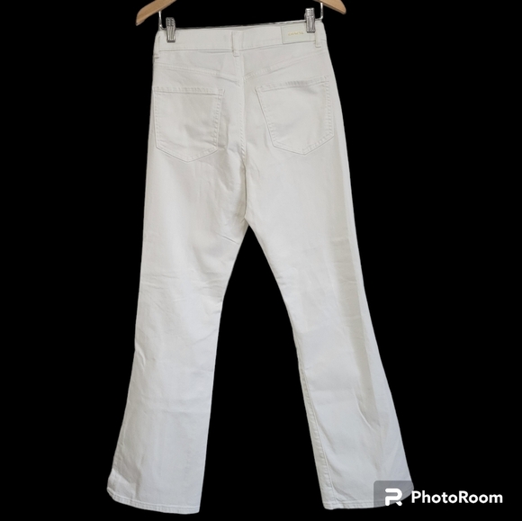 Express 90s Boot High-Rise White Distressed Jeans Size 6 - Picture 3 of 11